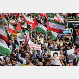 報復合戦を続け、情勢はどんどん激化（イラン・テヘランでの反イスラエル集会）／（C）ゲッティ＝共同