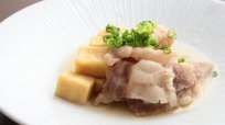 ちょっと面倒でも、高野豆腐はマスト！「高野豆腐の揚げ浸しと牛肉の治部煮」