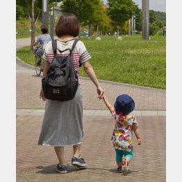 自然に子どもをもてるに越したことはないが（写真はイメージ）（Ｃ）日刊ゲンダイ