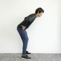 股関節が硬いと腰痛を引き起こす…普段から正しく動かす