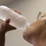 唾液腺<上>歯科医が指南 唾液分泌を促進させる水分補給法