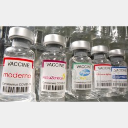 初回と違うメーカーのワクチンを接種することを「交互接種」という（Ｃ）ロイター