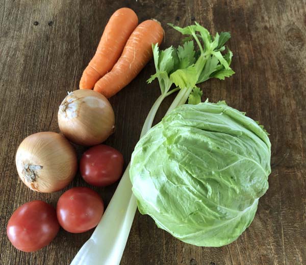 野菜は3種で作るスープと5種で作るスープがある（Ｃ）日刊ゲンダイ