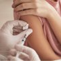 厚労省がワクチン被害を認めた41人の死者の属性 新たに11人の接種後死亡を救済