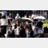 猛暑の中、日傘を差す人（Ｃ）共同通信社