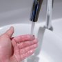 やけどの正しい治し方（3）応急処置は清潔な流水で20分冷やす