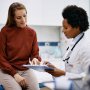アメリカでは女性医師にかかった方が生存率が高い…医学誌で発表