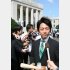 2009年9月、初登院する小泉進次郎議員（Ｃ）日刊ゲンダイ