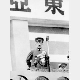 演説する東條英機（1943＝昭和18＝年11月7日）／（Ｃ）共同通信社