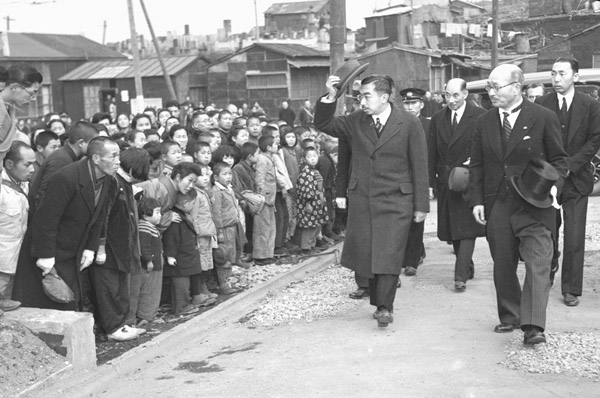 人間宣言」は「五箇条の御誓文」を冒頭に置いた｜日刊ゲンダイDIGITAL