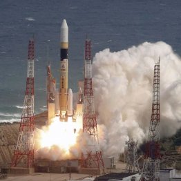 政府の情報収集衛星を搭載し、H2Aロケット打ち上げ成功＝9月（Ｃ）共同通信社