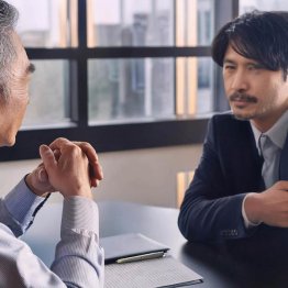 （左）「今日中に連絡して」、（右）「何時何分までですか？」