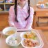 各家庭から費用を持ち寄って運営、給食は子供たちのためのもの