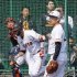 坂本勇人と対戦した田中将大（右）／（Ｃ）共同通信社