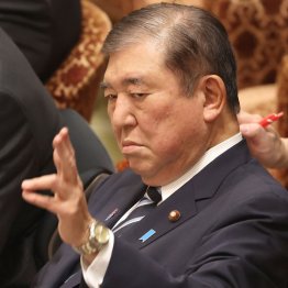 党利党略「ゆ党」と結託、まんまと合意で生き延び（Ｃ）日刊ゲンダイ