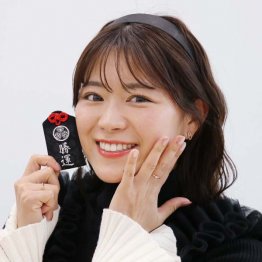 山内鈴蘭さん(写真)清流舎(C)日刊ゲンダイ