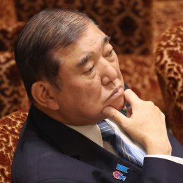 ノープラン ノーポリティックス(C)日刊ゲンダイ