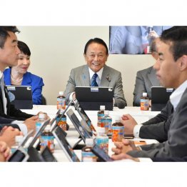 思惑たっぷりの「自由で開かれたインド太平洋戦略本部」会合(C)日刊ゲンダイ