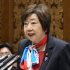 太田房江議員は「ミャクミャク」のスカーフで地元愛アピール（Ｃ）共同通信社