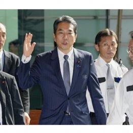 ようやく…(C)共同通信社