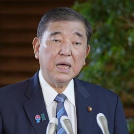ほかの物価高、インフレ対応、「政治とカネ」、自民の「減税反対」、すべてが進次郎劇場に焦点がかすれ飛ぶ…(C)共同通信社