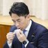もっと美味しそうに食べればいいのに（Ｃ）共同通信社