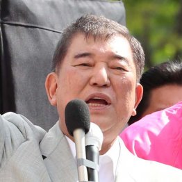 ボロ負けは続く(C)日刊ゲンダイ
