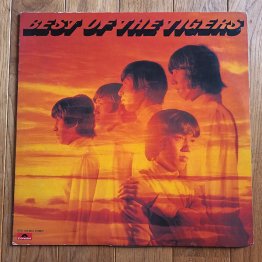 『花の首飾り』が収録されたLP『THE BEST OF TIGERS』(提供)スージー鈴木