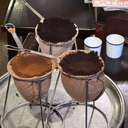 超デミタスコーヒーの抽出前(提供写真)