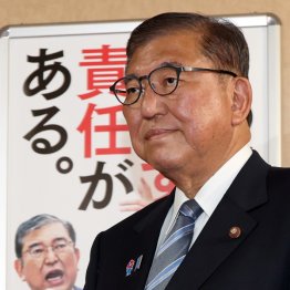 仁義なき戦いへ（Ｃ）日刊ゲンダイ