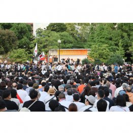 最後の訴えには主催者発表で2万人が集まった(C)日刊ゲンダイ