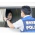 新東名高速道路の浜松SAで、車中から実況見分に立ち会う広末涼子（Ｃ）共同通信社