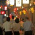 オジサンの聖地“昭和レトロな居酒屋”も、今や若者や女性客に人気で…（Ｃ）日刊ゲンダイ