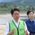 コメどころを視察（Ｃ）共同通信社