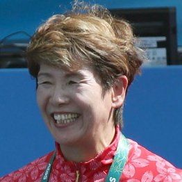 井村雅代コーチ（Ｃ）日刊ゲンダイ