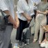 財務省前で報道陣の取材に応じる雅子さん（撮影）相澤冬樹