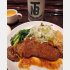 ステーキランチとシュタインジョッキを注文（Ｃ）日刊ゲンダイ