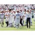 県岐阜商ナインと藤井潤作監督（中央）／（Ｃ）日刊ゲンダイ