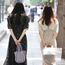 昼間はOL、夜はホステス(C)日刊ゲンダイ
