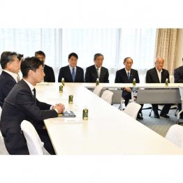 総括委員会は結論を先送り(C)日刊ゲンダイ