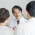 産婦人科に通う若い夫婦（イメージ）
