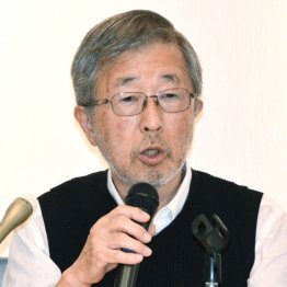 NHKのドラマを巡り、記者会見で抗議する飯村豊さん=26日午後、東京都千代田区(C)共同通信社