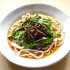 梅風味のわらびうどん（提供写真）