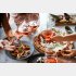 出会いはホームパーティ（写真:iStock）
