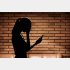 監視されてるみたいでつらい（写真:iStock）