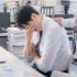 憂鬱を超えた不快感がある人は危ない