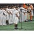 レギュラーシーズンを終え挨拶する阿部監督とナイン（Ｃ）日刊ゲンダイ