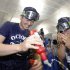 シャンパンファイトの大谷翔平（Ｃ）共同通信社