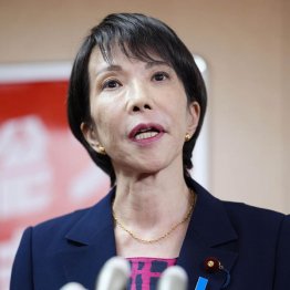 自業自得に逆ギレ気味な高市早苗自民党総裁(C)共同通信社