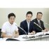 高市自民連立は更なる離党ドミノにも…（日本維新の会に離党届を提出し、会見する衆院議員の左から守島正氏、斉木武志氏、阿部弘樹氏＝9月）／（Ｃ）共同通信社